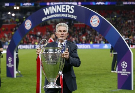 不明人士砸 不明人士砸